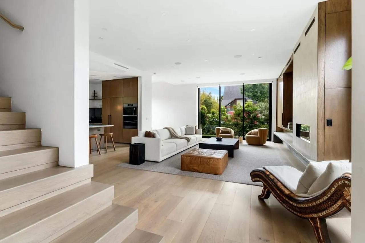Sunny Rooftop Retreat In Venice Silver Triangle Los Angeles