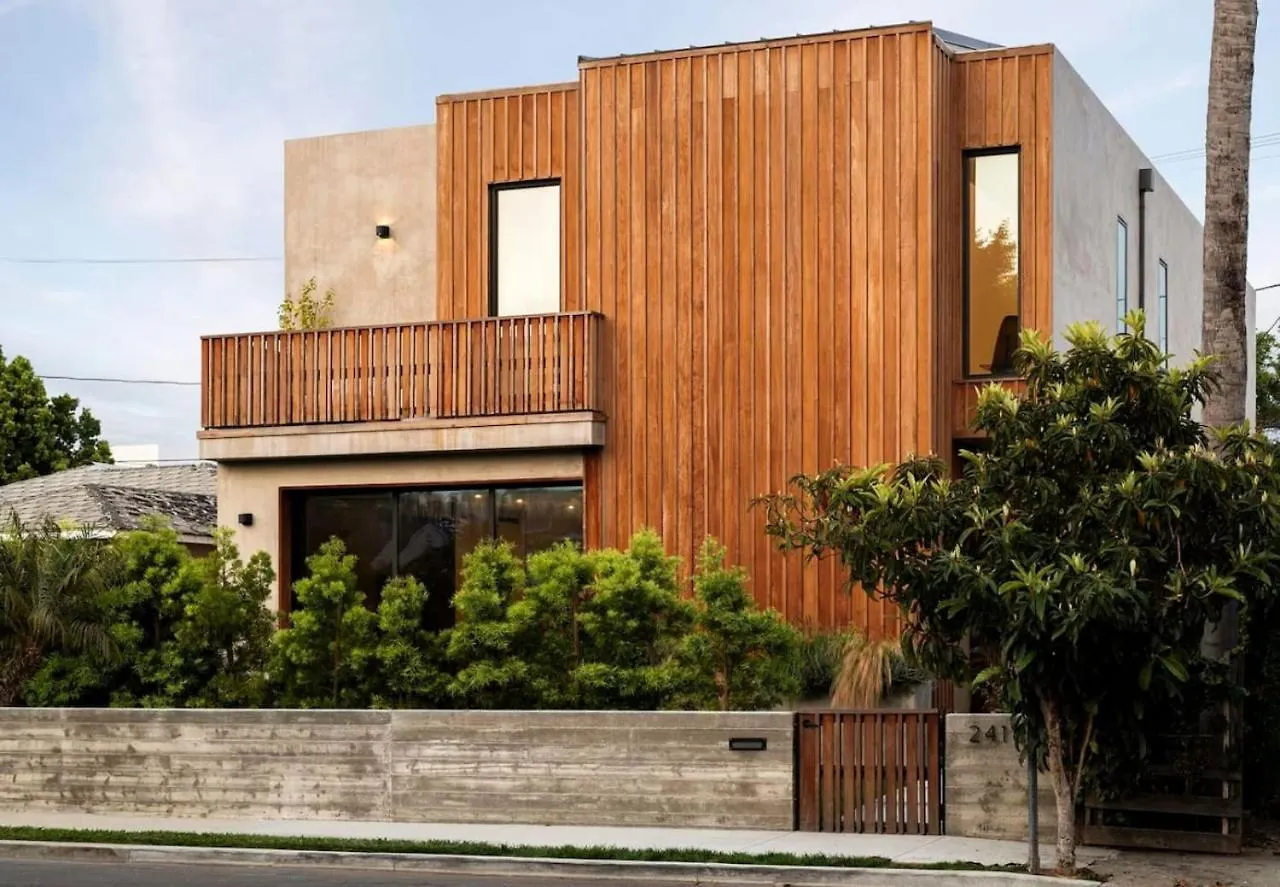 Sunny Rooftop Retreat In Venice Silver Triangle Los Angeles United States