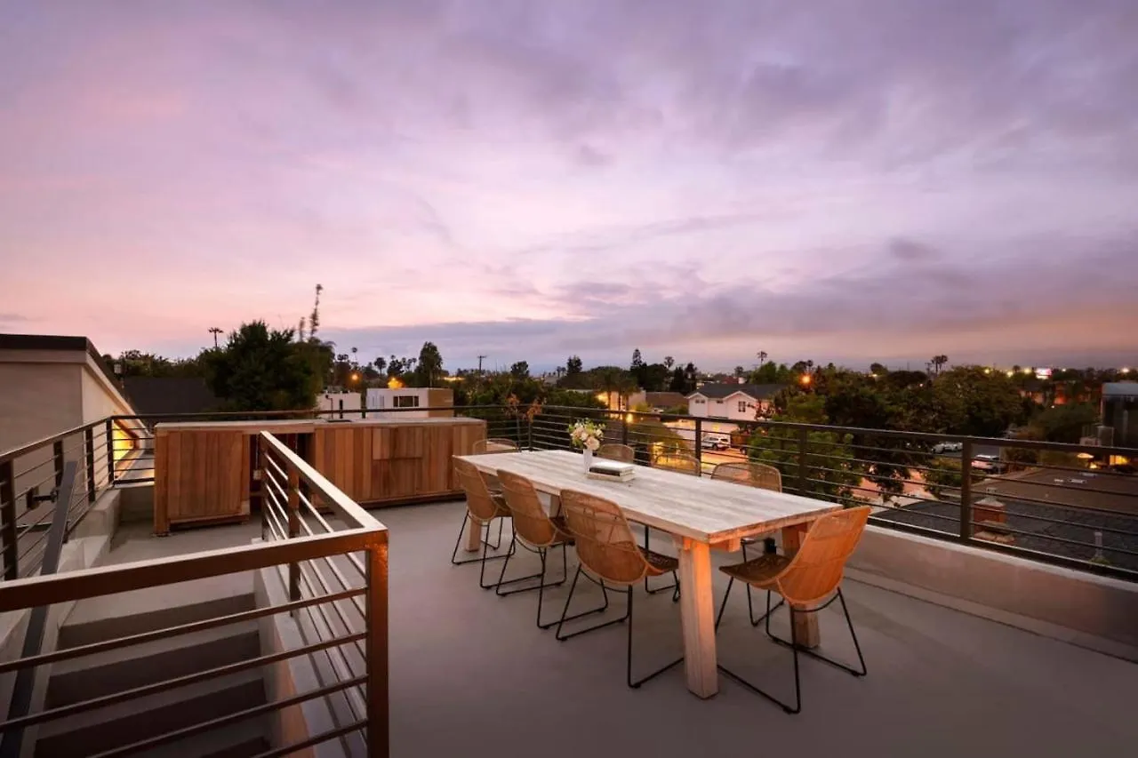 Sunny Rooftop Retreat In Venice Silver Triangle Los Angeles United States