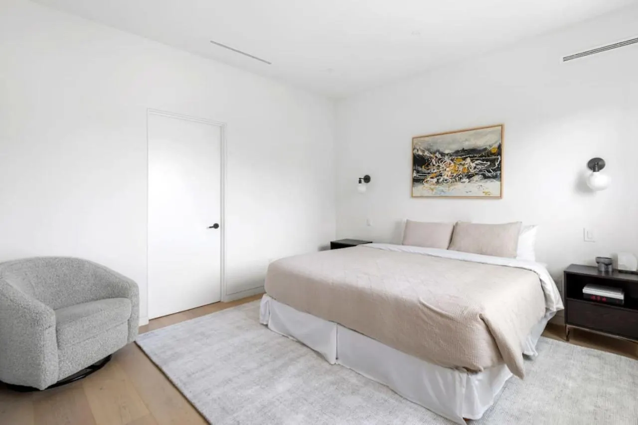 Sunny Rooftop Retreat In Venice Silver Triangle Los Angeles