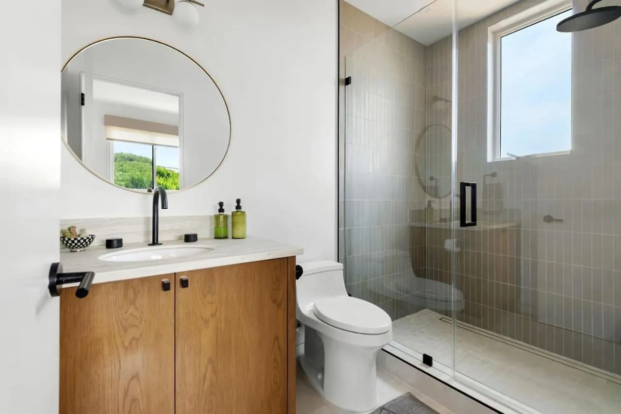 Sunny Rooftop Retreat In Venice Silver Triangle Los Angeles 0*,  United States
