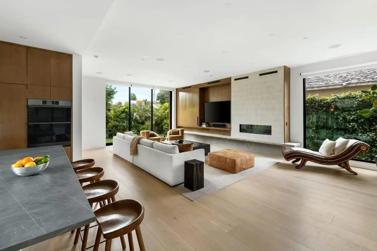 Sunny Rooftop Retreat In Venice Silver Triangle Los Angeles United States