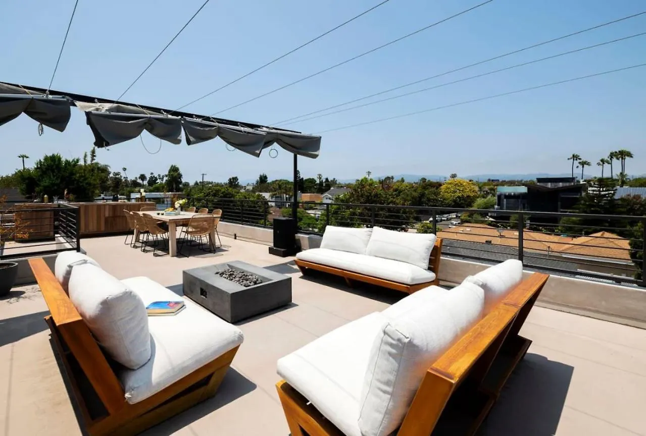Holiday home Sunny Rooftop Retreat In Venice Silver Triangle Los Angeles