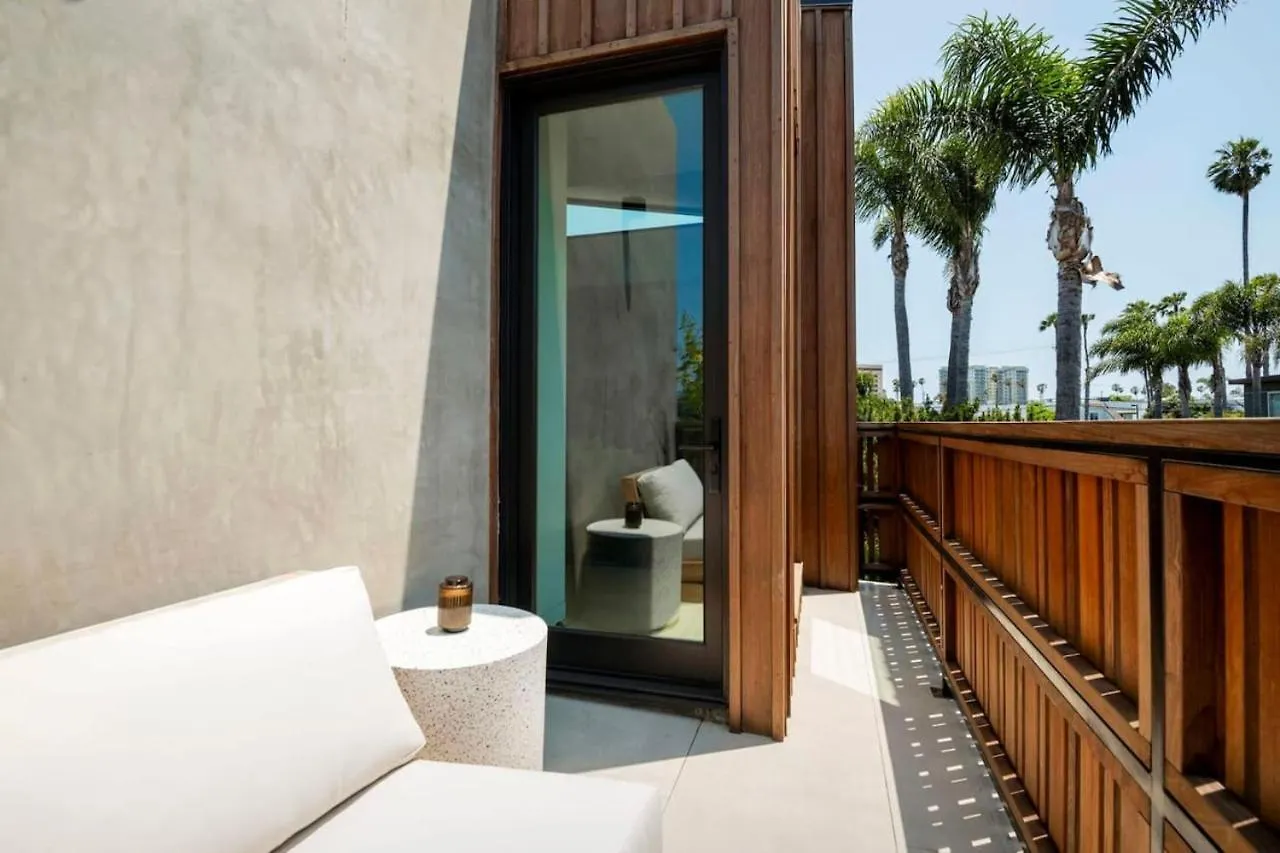 Sunny Rooftop Retreat In Venice Silver Triangle Los Angeles 0*,  United States